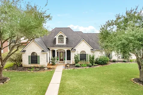 900 N Belle Street Angleton TX 77515