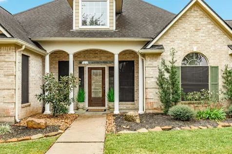 900 N Belle Street Angleton TX 77515