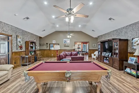 1314 N Tammye Lane Madisonville TX 77864