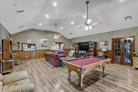 1314 N Tammye Lane Madisonville TX 77864