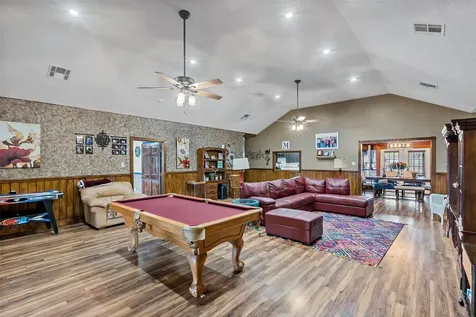 1314 N Tammye Lane Madisonville TX 77864