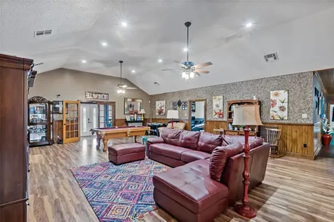 1314 N Tammye Lane Madisonville TX 77864