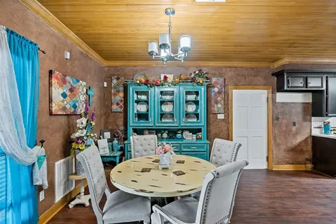 1314 N Tammye Lane Madisonville TX 77864