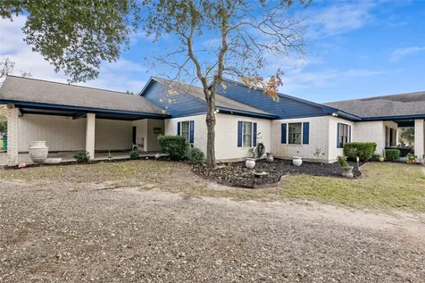 1314 N Tammye Lane Madisonville TX 77864