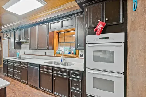 1314 N Tammye Lane Madisonville TX 77864
