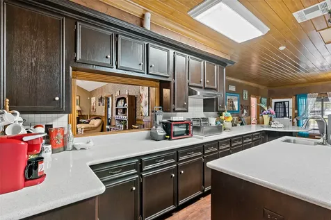 1314 N Tammye Lane Madisonville TX 77864