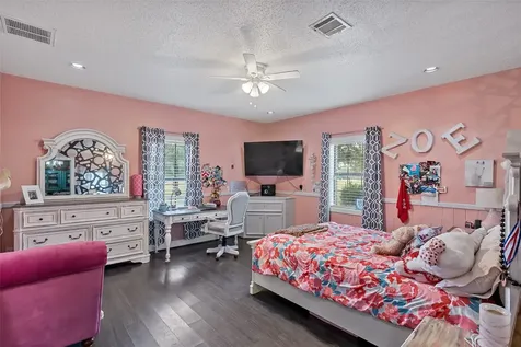1314 N Tammye Lane Madisonville TX 77864