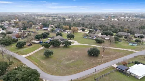1314 N Tammye Lane Madisonville TX 77864