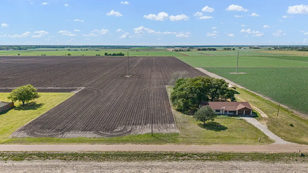 314 County Road 233 Wharton TX 77488