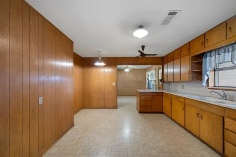 314 County Road 233 Wharton TX 77488
