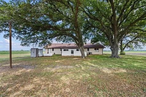 314 County Road 233 Wharton TX 77488