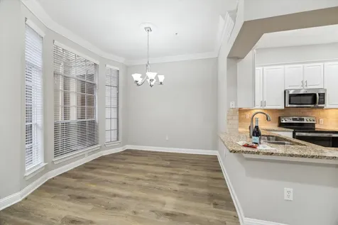 5353 Memorial Drive 1038 Houston TX 77007