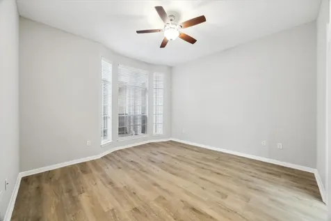5353 Memorial Drive 1038 Houston TX 77007