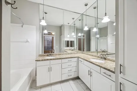 5353 Memorial Drive 1038 Houston TX 77007
