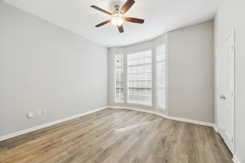 5353 Memorial Drive 1038 Houston TX 77007
