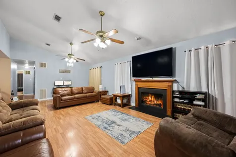 409 Mcphail Street Tomball TX 77375