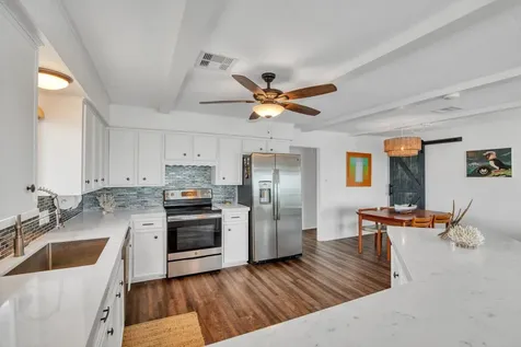 354 Ling Street Bayou Vista TX 77563