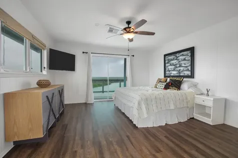 354 Ling Street Bayou Vista TX 77563
