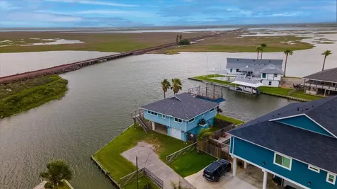 354 Ling Street Bayou Vista TX 77563
