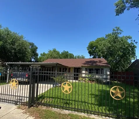 6623 Cresthill Street Houston TX 77033