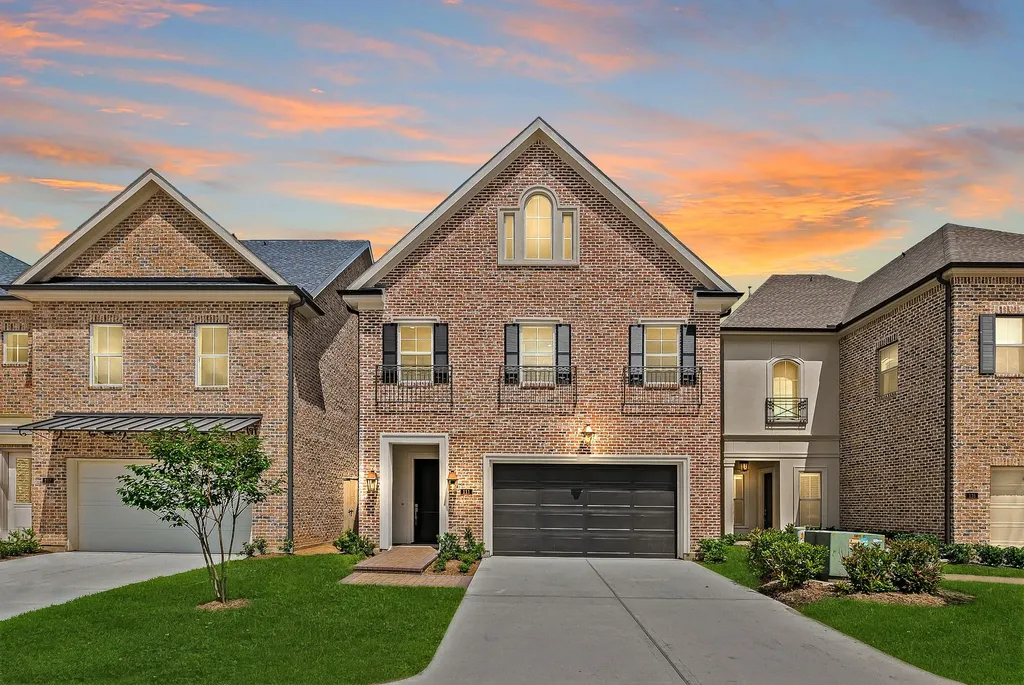 111 Hickory Street Shenandoah TX 77384