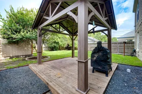 5205 Irvington Boulevard Houston TX 77009