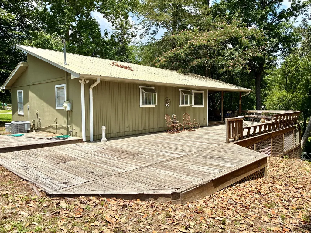 219 Magnolia Drive Burkeville TX 75932