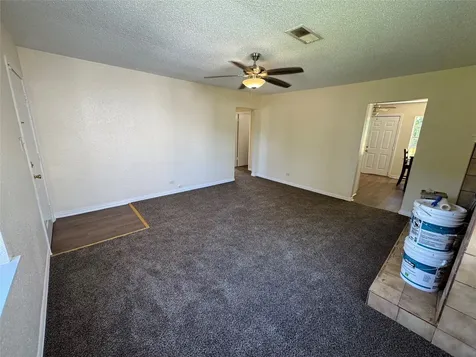 909 14th Avenue N Texas City TX 77590