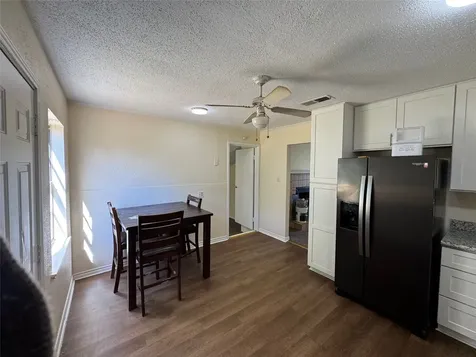 909 14th Avenue N Texas City TX 77590
