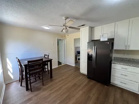 909 14th Avenue N Texas City TX 77590