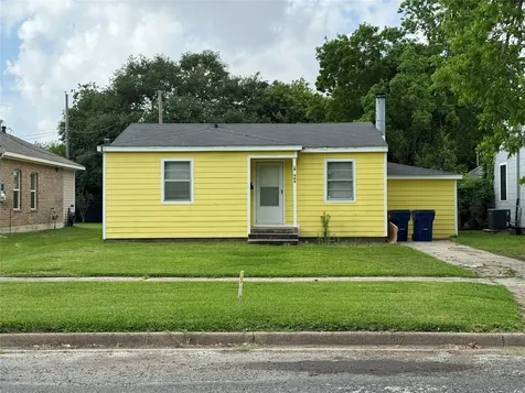 909 14th Avenue N Texas City TX 77590