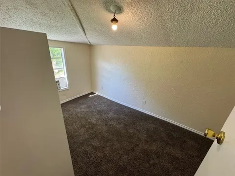 909 14th Avenue N Texas City TX 77590