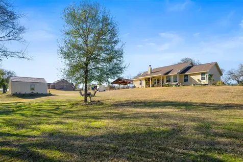9467 Loop Road Bellville TX 77418