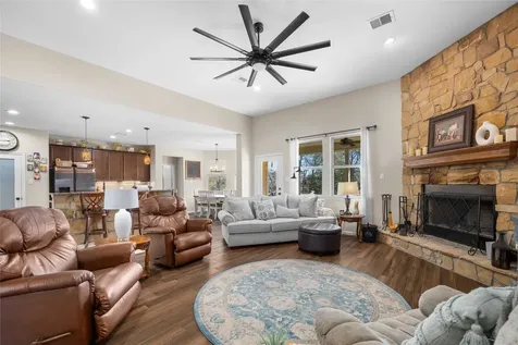9467 Loop Road Bellville TX 77418