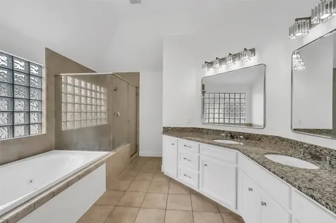 650 Westcross Street 70 Houston TX 77018
