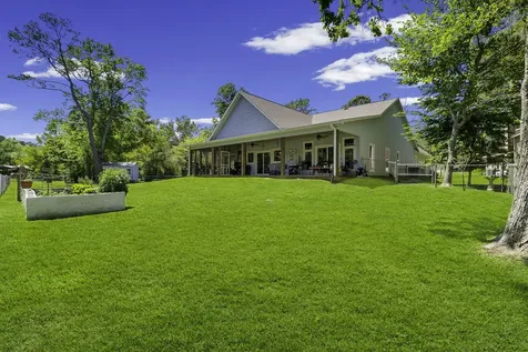 229 Knollwood Creek Onalaska TX 77360