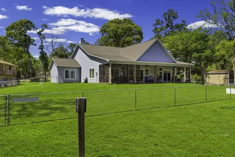 229 Knollwood Creek Onalaska TX 77360