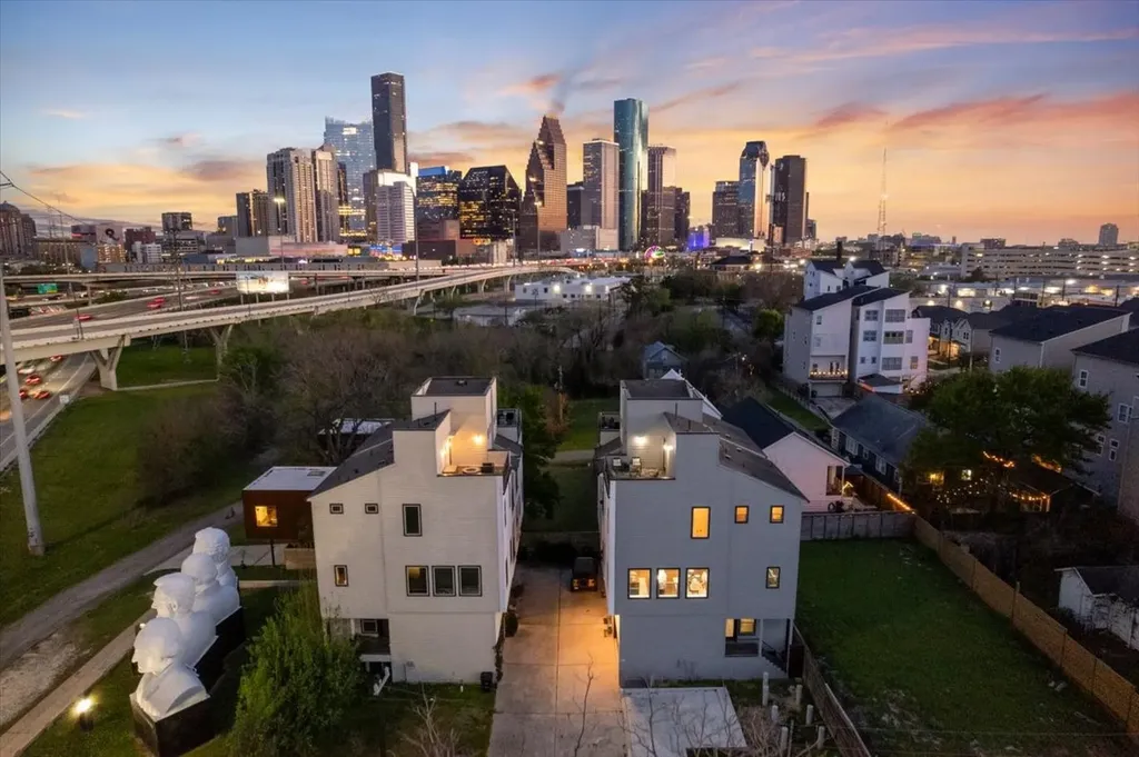 1005 Bingham Street 5 Houston TX 77007