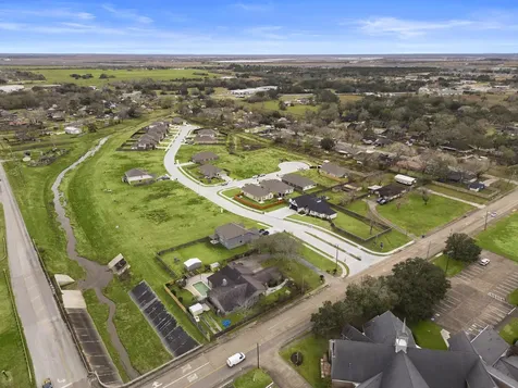 117 Bayou Bend Court Angleton TX 77515