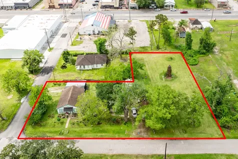 233 Hamilton Street West Columbia TX 77486