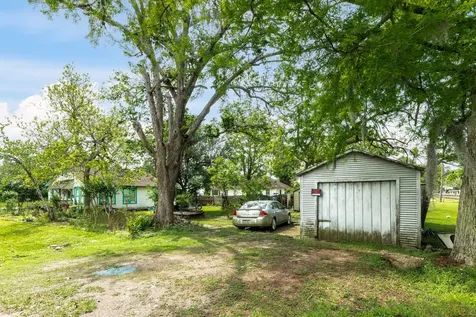 233 Hamilton Street West Columbia TX 77486