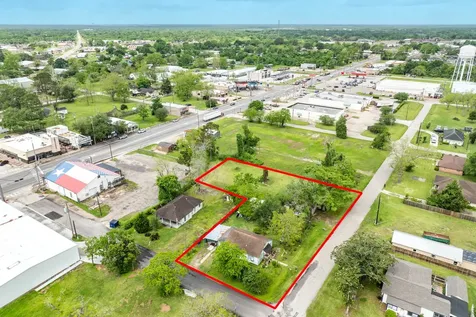 233 Hamilton Street West Columbia TX 77486