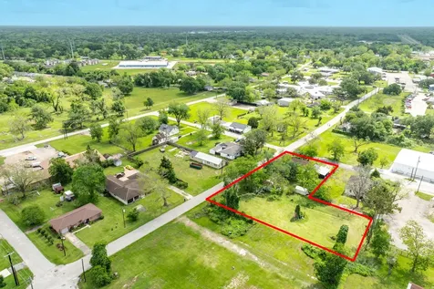 233 Hamilton Street West Columbia TX 77486
