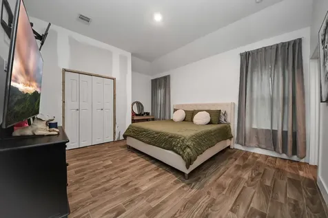 8349 Lenore Street Houston TX 77017