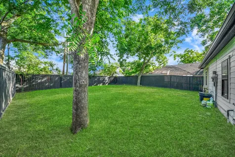 8349 Lenore Street Houston TX 77017