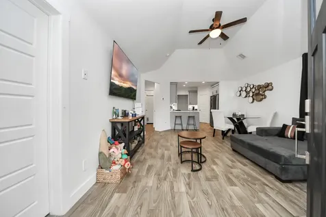 8349 Lenore Street Houston TX 77017