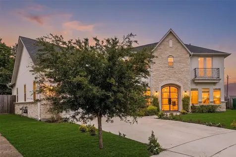 8002 N Circle Drive Houston TX 77071