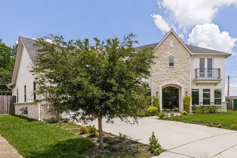 8002 N Circle Drive Houston TX 77071