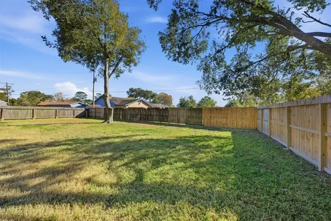 5002 Cedar Creek Drive Dickinson TX 77539