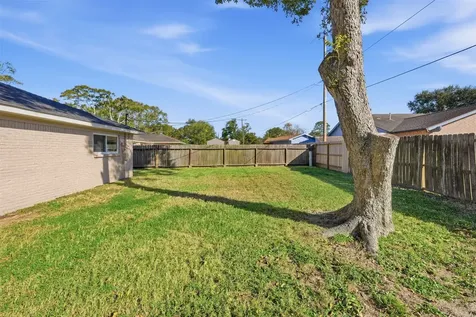 5002 Cedar Creek Drive Dickinson TX 77539